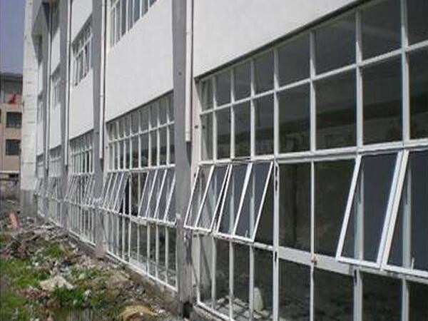 彩鋼門窗制作